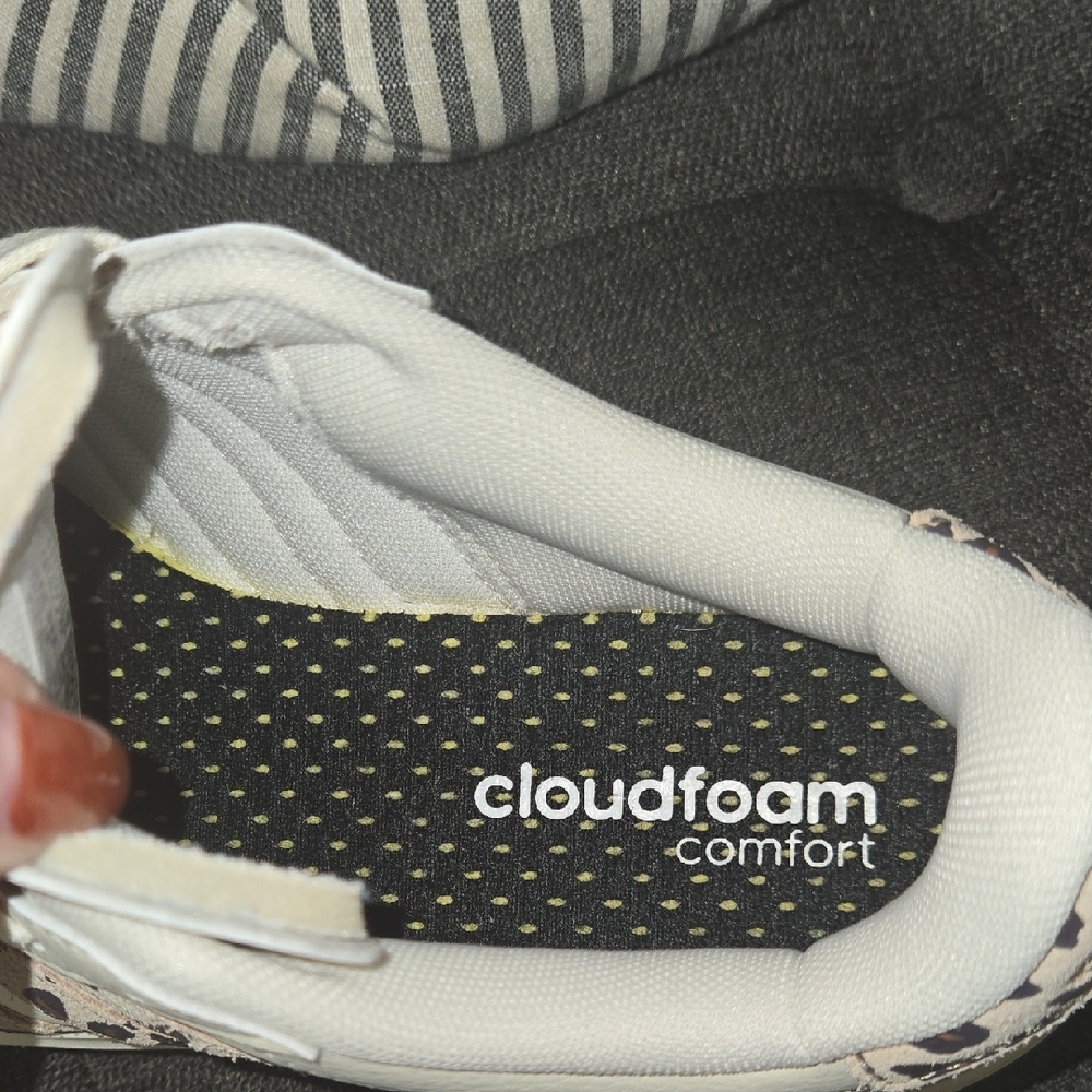 Adidas Off-White Sneakers with Animal Print Accents - Picture 7 of 9